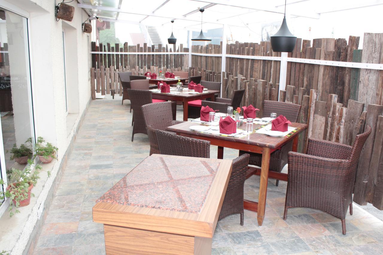 One Earth Royale Boutique Hotel Mussoorie Exterior photo
