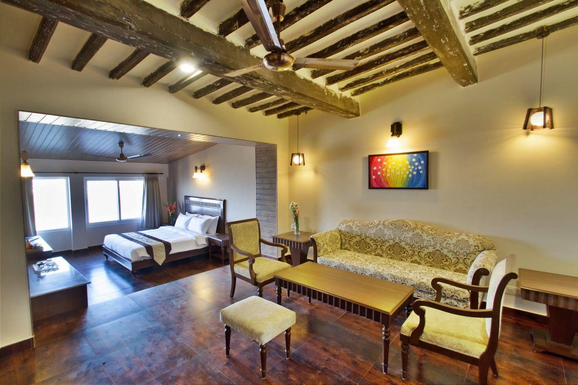 One Earth Royale Boutique Hotel Mussoorie Exterior photo