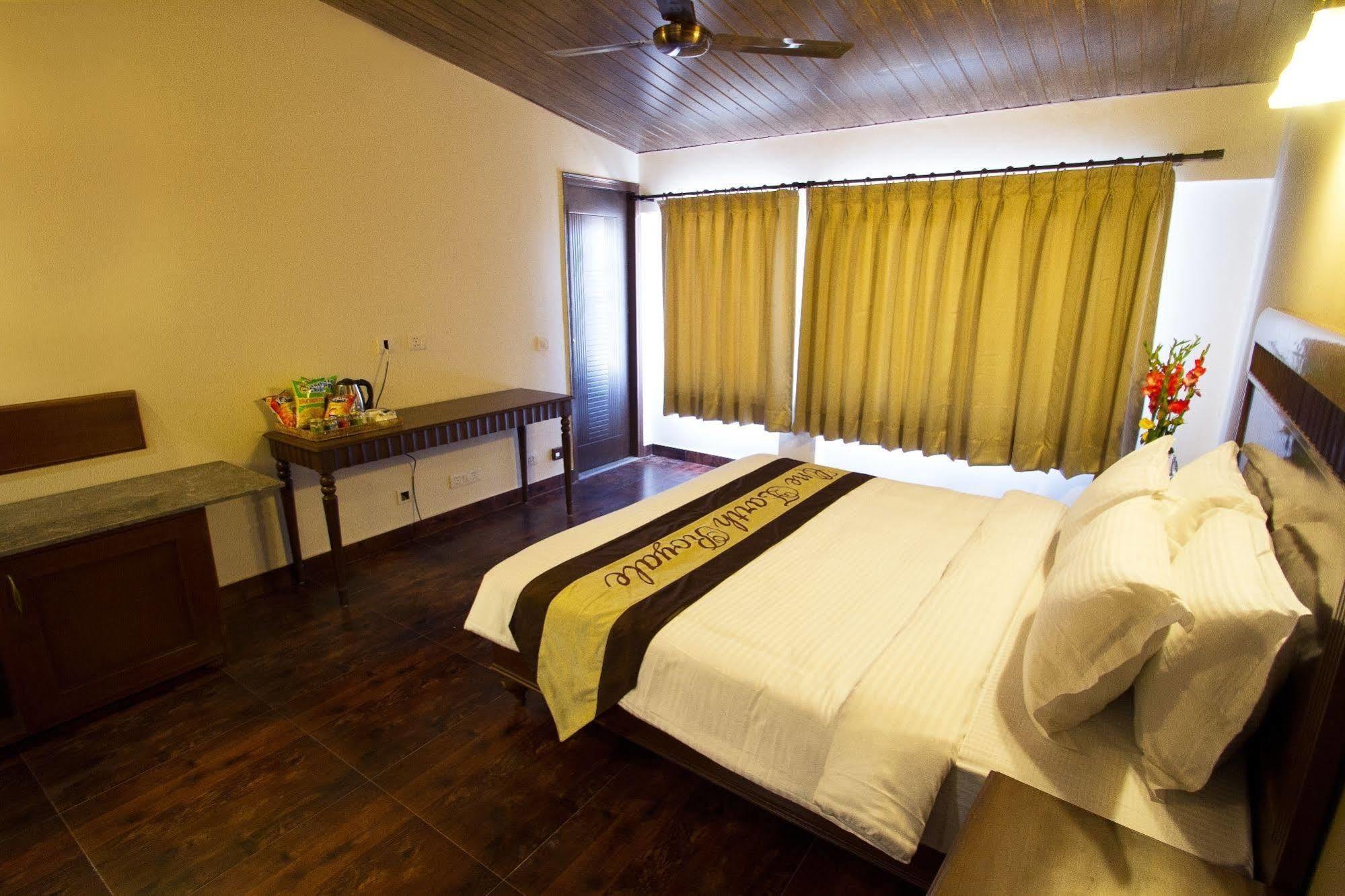 One Earth Royale Boutique Hotel Mussoorie Exterior photo