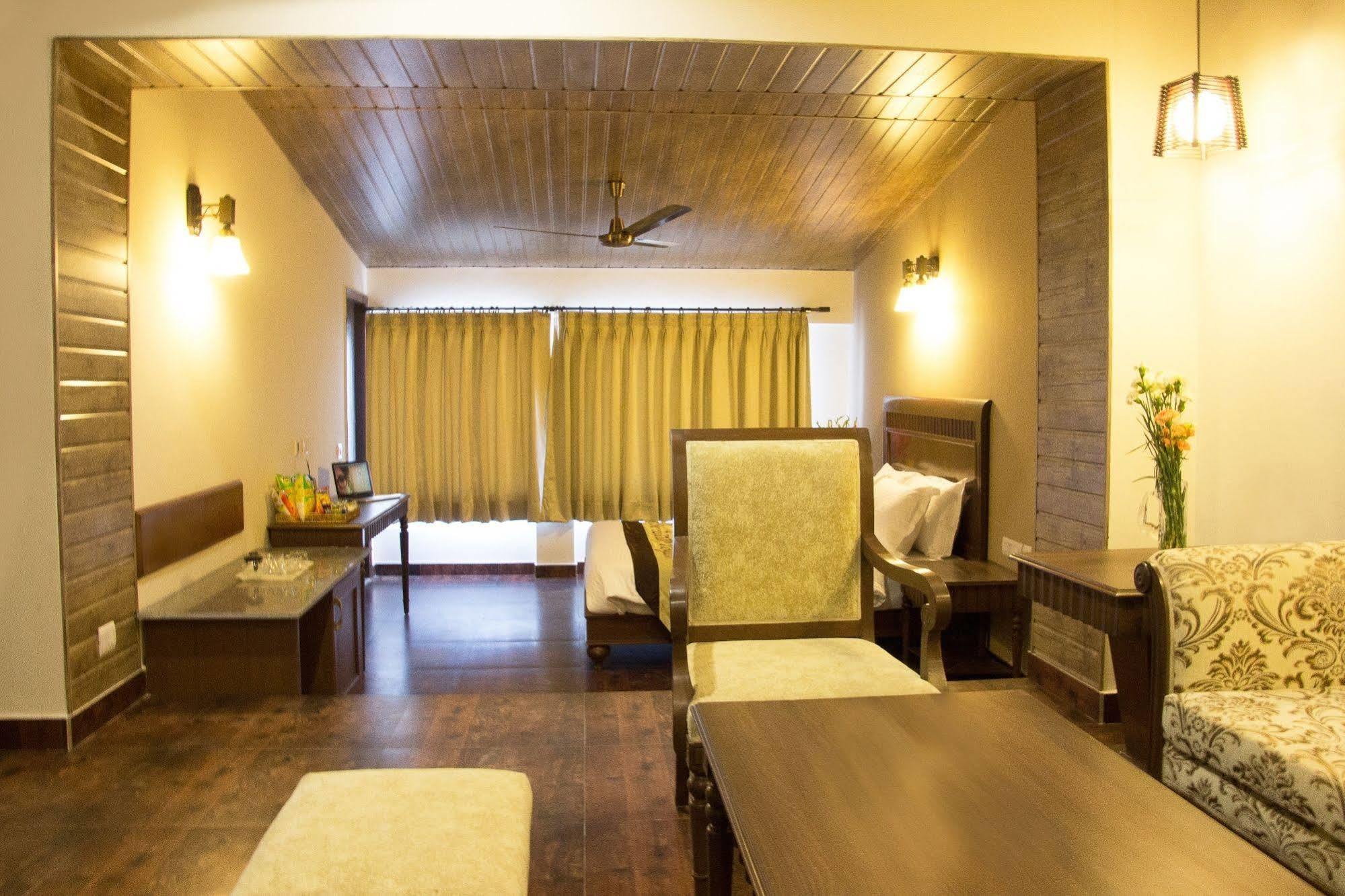 One Earth Royale Boutique Hotel Mussoorie Exterior photo