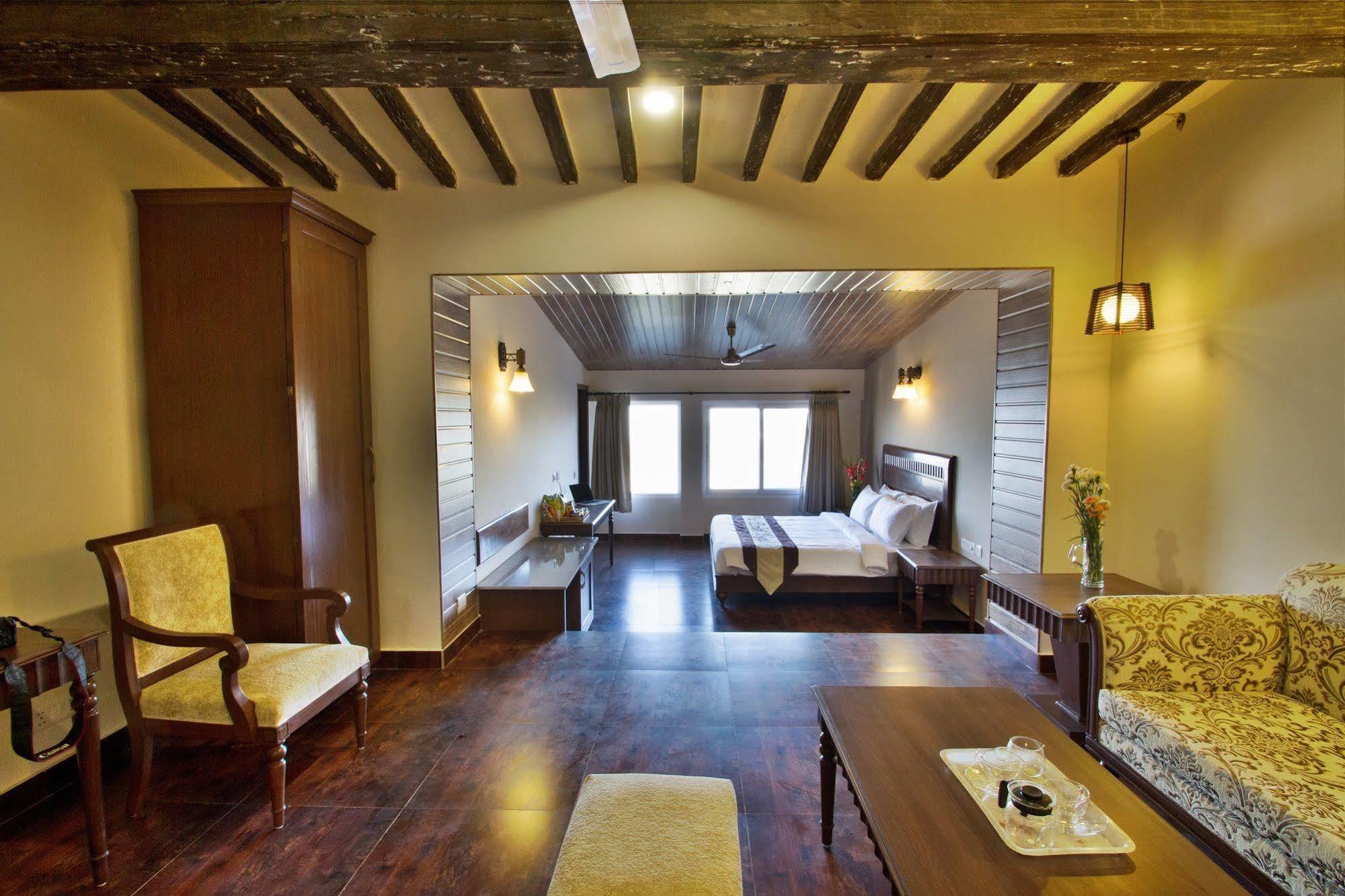One Earth Royale Boutique Hotel Mussoorie Exterior photo